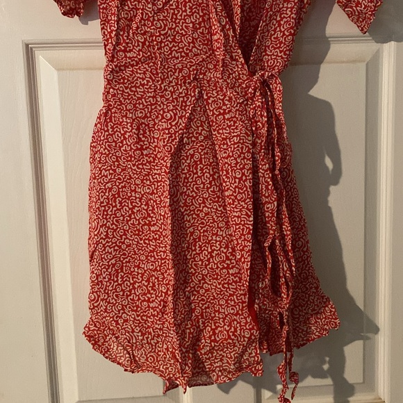 Reformation wrap dress - Picture 2 of 4